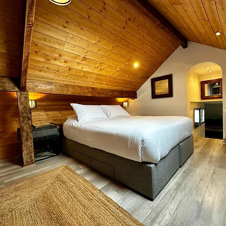 Cosy Chelles Apartment